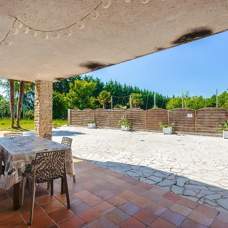 D'hote Saphir Genouille (Charente-Maritime)