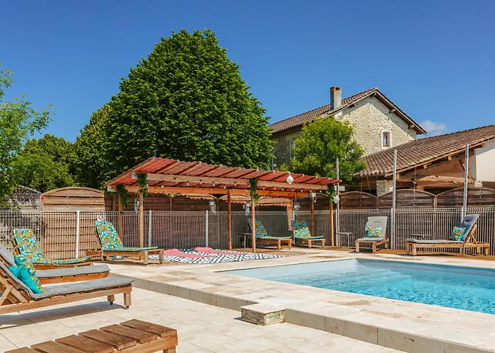 D'hote Saphir Bed and breakfast Genouille (Charente-Maritime)
